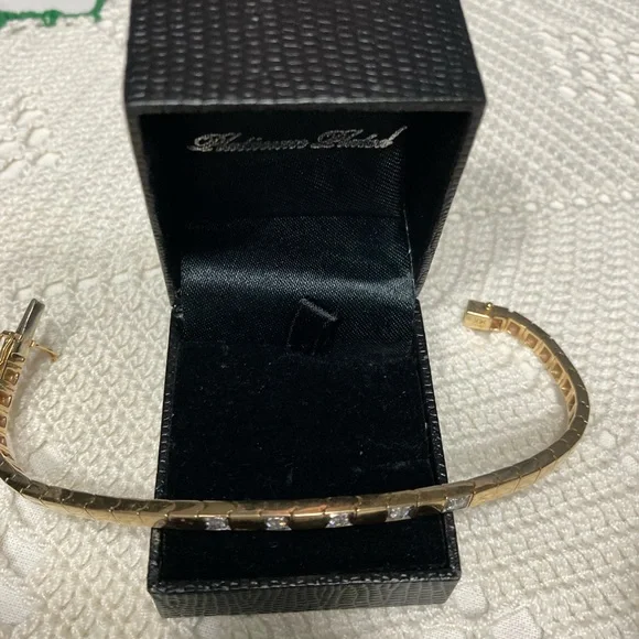 14K Beautiful and unique solid link diamond bracelet - Picture 10 of 13